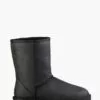 UGG® Klassische, Niedrige Lederstiefel, Schwarz