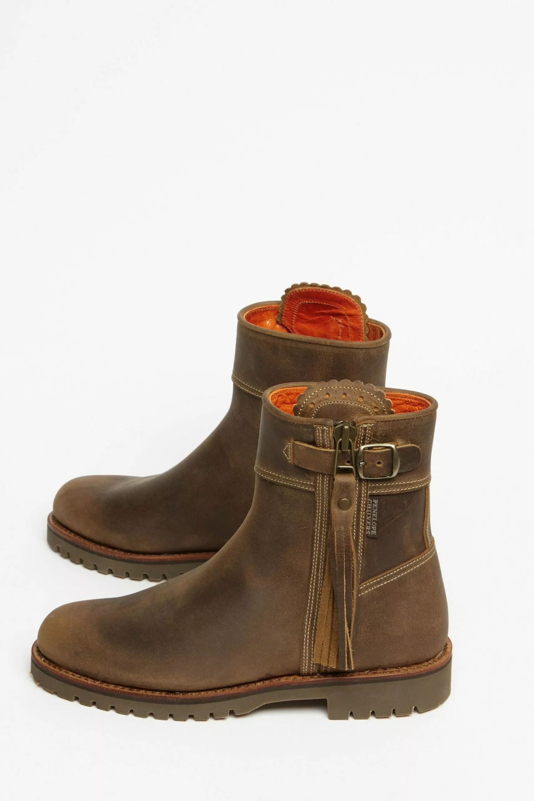 Penelope Chilvers Kurze Lederstiefel Mit Quastendetail 2 Penelope Chilvers Kurze Lederstiefel Mit Quastendetail – Bild 2